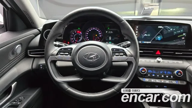 Hyundai AVANTE Avante (CN7) — Фото автомобиля 12