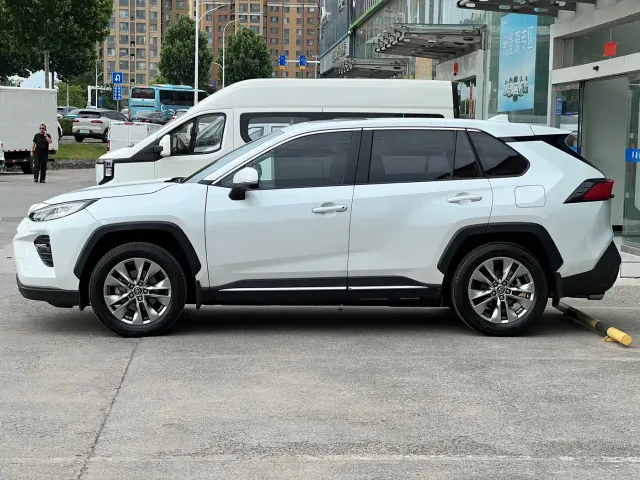 Toyota Wildlander — Фото автомобиля 4