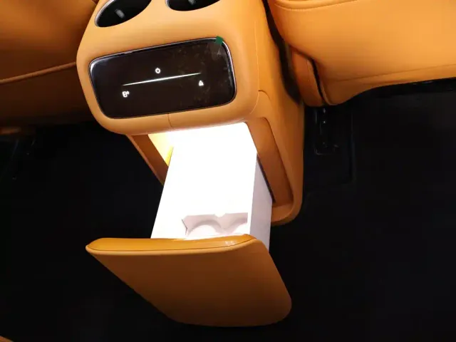 IM Motors LS8 — Фото автомобиля 27