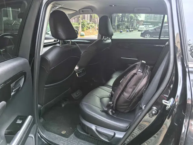 Toyota Highlander — Фото автомобиля 9