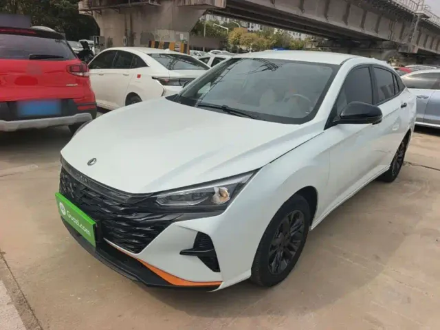 Фотография автомобиля — Dongfeng Yixuan
