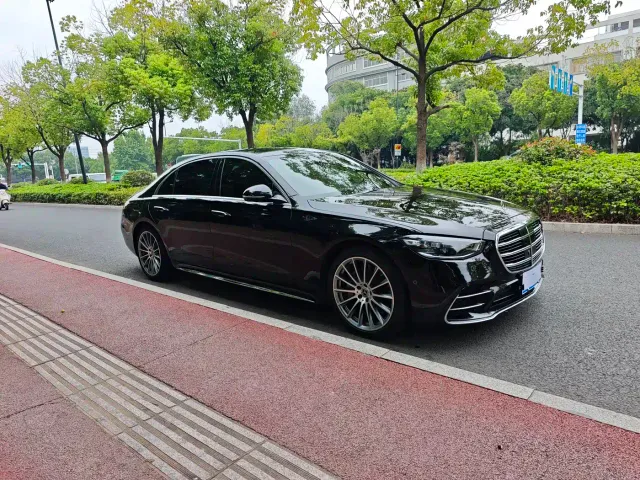Mercedes-Benz S-Class — Фото автомобиля 3
