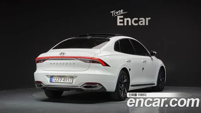Hyundai Grandeur (New) Hybrid — Фото автомобиля 2