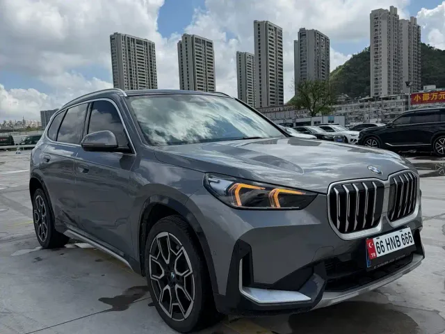 BMW X1 — Фото автомобиля 3