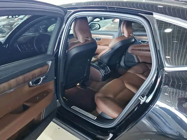 Volvo S90 — Фото автомобиля 8