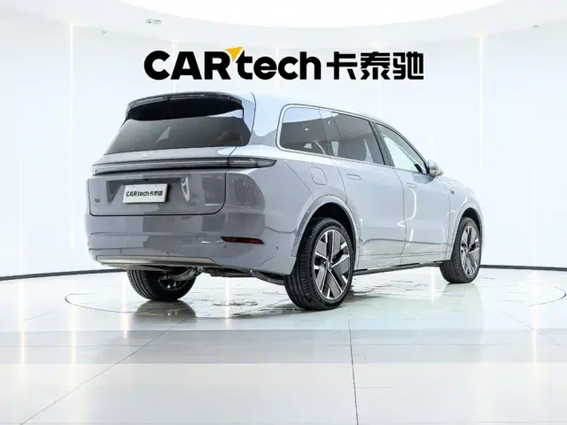 Li Auto L9 — Фото автомобиля 15