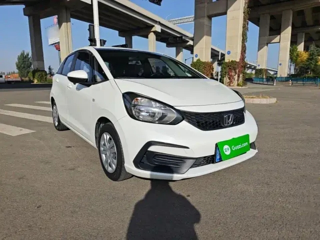 Honda Fit — Фото автомобиля 3