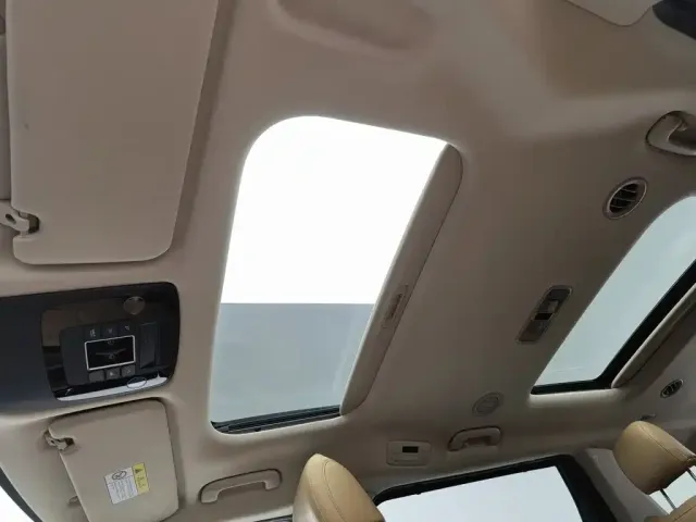 Kia Carnival — Фото автомобиля 14