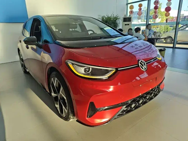 Volkswagen ID.3 — Фото автомобиля 3