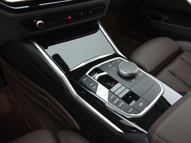 BMW 3 Series — Фото автомобиля 9
