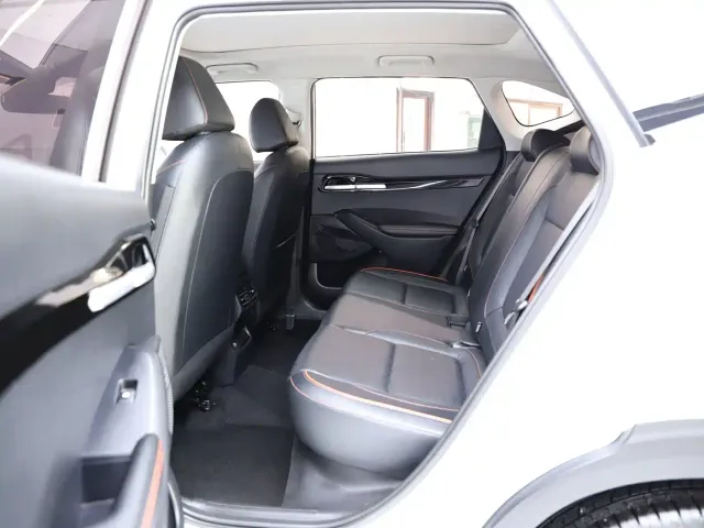 Kia Seltos — Фото автомобиля 13
