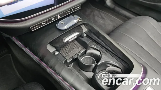 Mercedes-Benz E-Class — Фото автомобиля 27