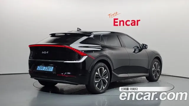 Kia EV6 — Фото автомобиля 2