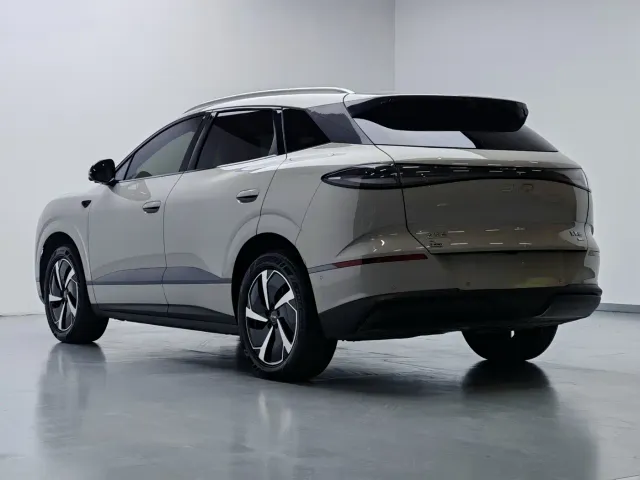 BYD Sealion 06 — Фото автомобиля 4