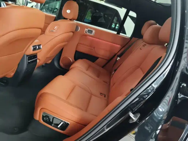 Li Auto L7 — Фото автомобиля 16