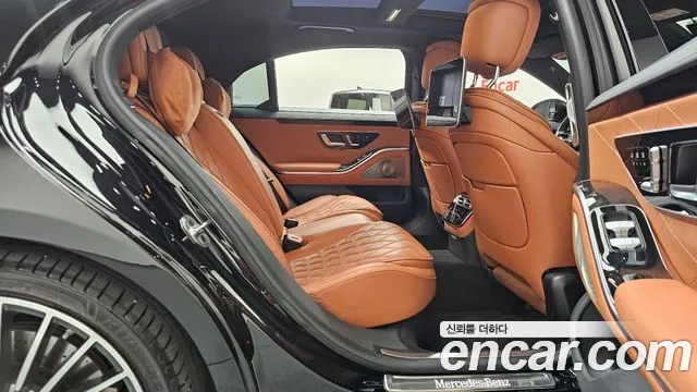 Mercedes-Benz S-Class — Фото автомобиля 3