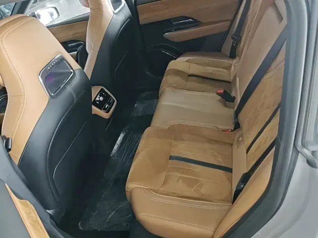 Mazda EZ-6 — Фото автомобиля 16