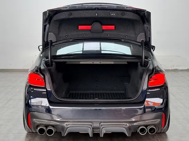 BMW 5 Series — Фото автомобиля 17