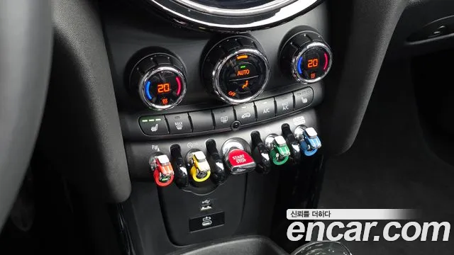 MINI Cooper Convertible — Фото автомобиля 25