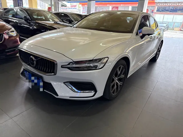 Фотография автомобиля — Volvo S60