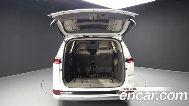 Kia Canival Carnival 4 поколение Дизель 7 мест Hi-Limousine — Фото автомобиля 17