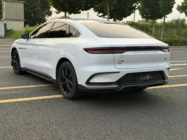 BYD Han — Фото автомобиля 9