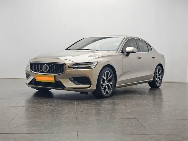 Фотография автомобиля — Volvo S60