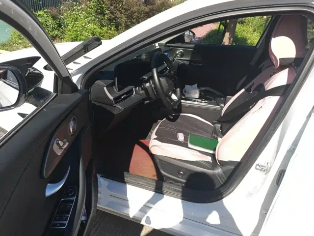 Chery Arrizo 8 — Фото автомобиля 12