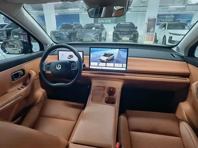 Leapmotor C10 — Фото автомобиля 5