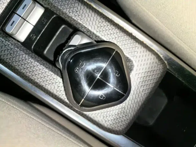 Baojun Yep — Фото автомобиля 8