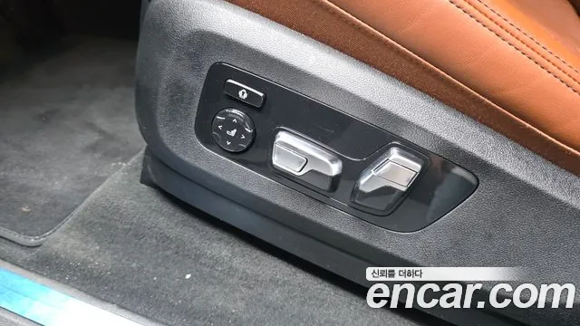 BMW X7 — Фото автомобиля 28
