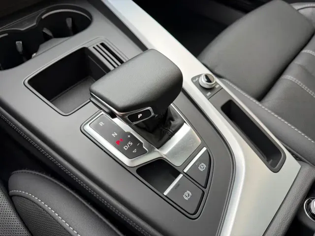 Audi A4L — Фото автомобиля 13