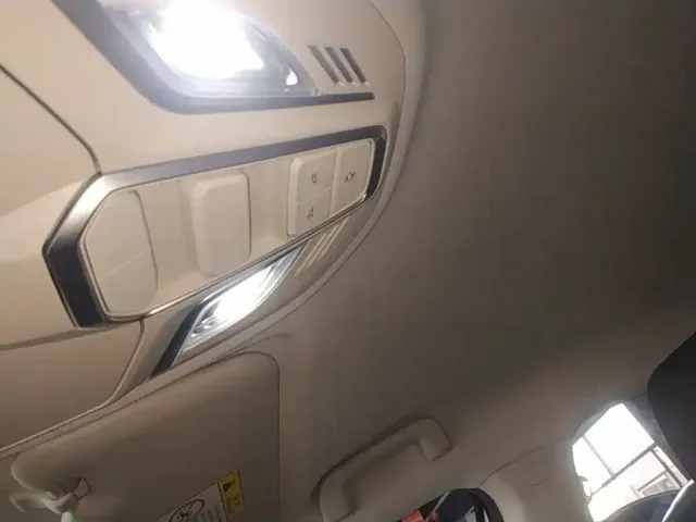 Wuling Starlight — Фото автомобиля 17