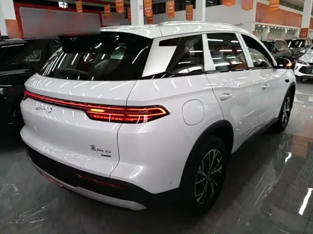 BYD Song Pro — Фото автомобиля 6