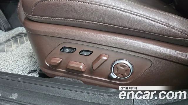 Hyundai Grandeur GN7 — Фото автомобиля 30