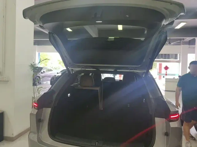 Li Auto i6 — Фото автомобиля 18