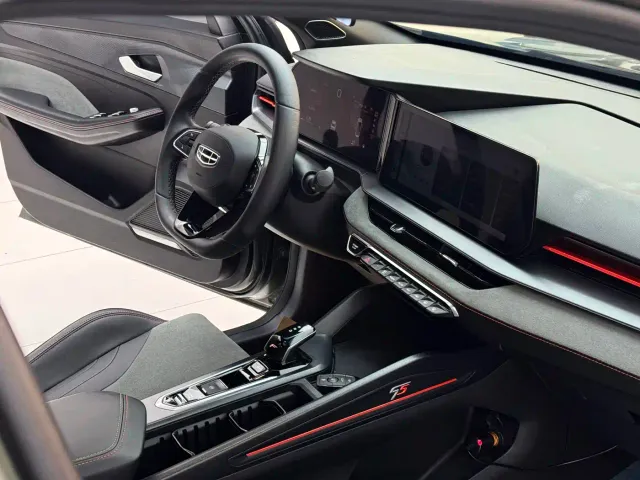 Geely Binrui — Фото автомобиля 7