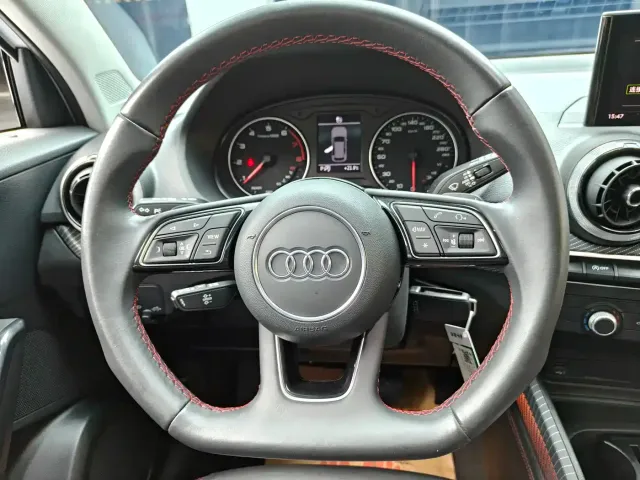Audi Q2L — Фото автомобиля 19