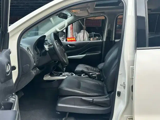 Nissan Terra 2020 2.5L XL Upper Automatic 2WD Luxury Edition — Фото автомобиля 5