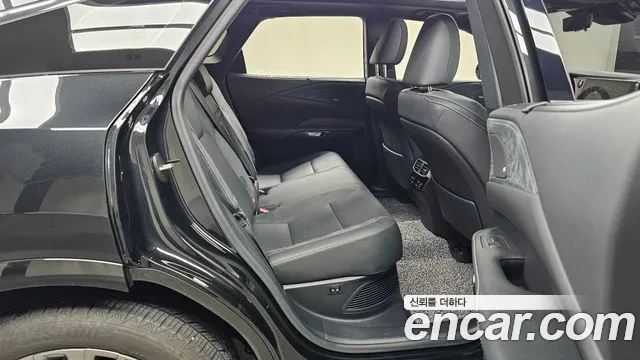 Lexus RX — Фото автомобиля 11