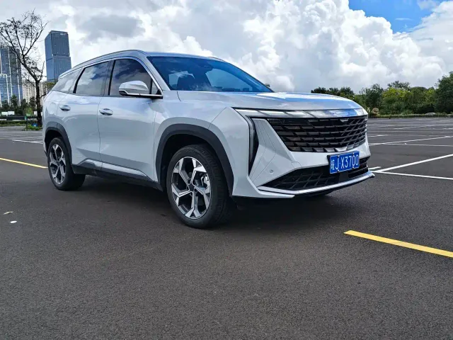 Geely Boyue L — Фото автомобиля 3