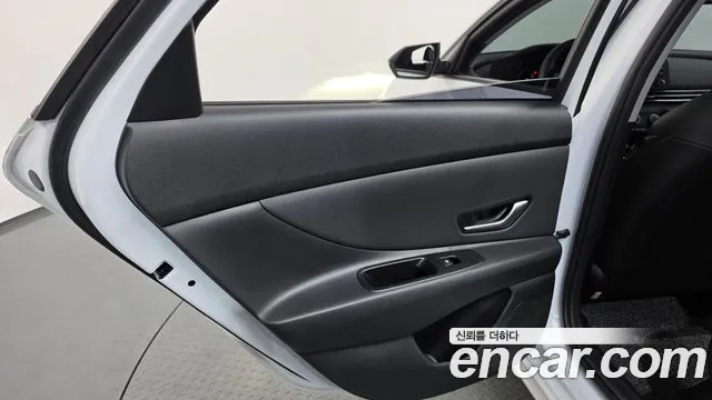 Hyundai Avante — Фото автомобиля 14
