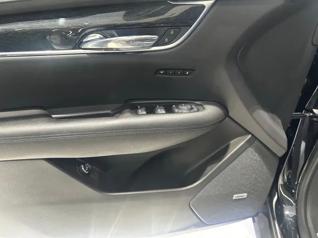 Cadillac XT5 — Фото автомобиля 10