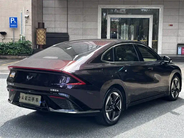 Wuling Starlight — Фото автомобиля 20
