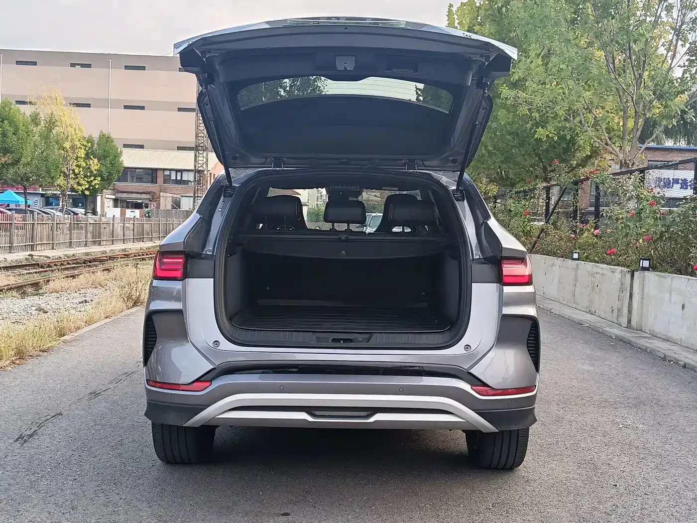 BYD Song PLUS PHEV 2024 Glory Edition EV 520km Luxury — Фото автомобиля 10