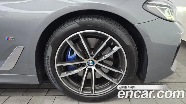 BMW 5-Series — Фото автомобиля 20