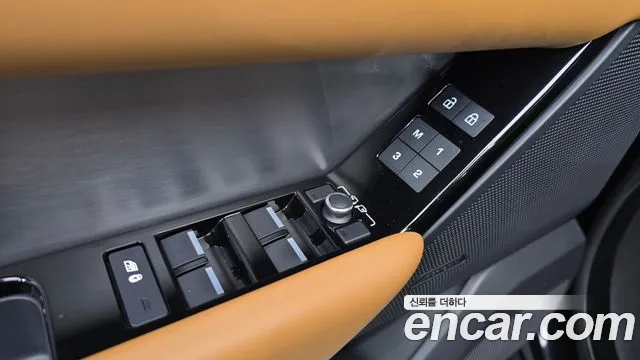 Land Rover Range Rover Velar Range Rover Velar 3.0 P400 R-Dynamic HSE — Фото автомобиля 28
