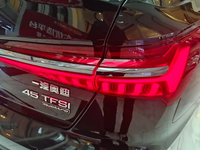 Audi A6L — Фото автомобиля 18