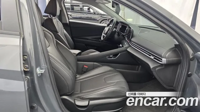 Hyundai Avante CN7 — Фото автомобиля 16