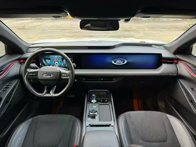 Ford EVOS — Фото автомобиля 5